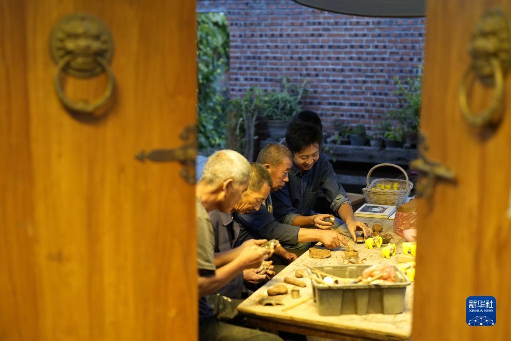 天天牌棋app官网